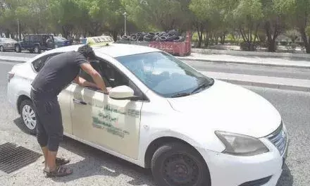 വാഹനത്തിൽ പെർമിറ്റ് ഇല്ലാതെ യാത്രക്കാരെ കയറ്റിയാൽ ഇനി പണി ഉറപ്പ്; 150 ദിനാർ പിഴയായി നൽകേണ്ടിവരും; കേസ് കോടതിയിൽ എത്തിയാൽ അഴി എണ്ണാം; നിയമം കർശനമാക്കി കുവൈറ്റ്