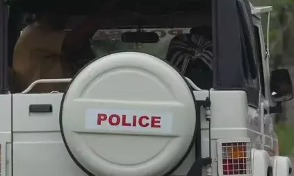 ആൺ സുഹൃത്ത് യുവതിയെ വീട്ടിൽ കയറി വെട്ടിപ്പരിക്കേൽപ്പിച്ചു; അക്രമികൾ തന്നെ യുവതിയെ ആശുപത്രിയിലെത്തിച്ചു; കടന്നുകളഞ്ഞു; അന്വേഷണം ഊർജിതമാക്കി പോലീസ്; സംഭവം നെയ്യാറ്റിൻകരയിൽ