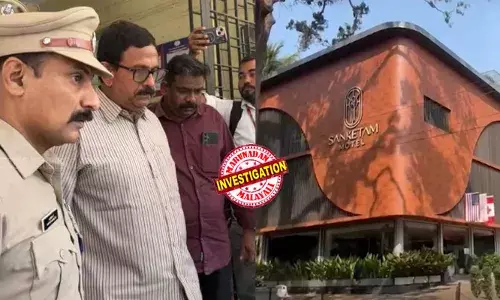 നീ മാലാഖയെന്ന് വാഴ്ത്തല്‍; യുവതിയുടെ ശരീര ഭാഗങ്ങളെ കുറിച്ച് വര്‍ണ; ലൈംഗിക ചുവയോടെ സംസാരം; വീണ് പരിക്ക് പറ്റി ആശുപത്രിയില്‍ ആയപ്പോള്‍ നിനക്കുള്ള ആദ്യ ഡോസാണിത് എന്ന് ഭീഷണി സന്ദേശവും; മുക്കത്ത് പിടിയിലായ ഹോട്ടലുടമ ദേവദാസിന്റെ വാട്‌സാപ്പ് ചാററുകളില്‍ നിറയെ വില്ലത്തരം