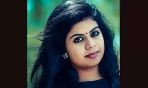 മൈസൂരില്‍ വച്ച് കാര്‍ നിയന്ത്രണം വിട്ടുമറിഞ്ഞു; മാനന്തവാടി സ്വദേശിയായ നൃത്താദ്ധ്യാപിക മരിച്ചു; അലീഷയുടെ മരണം നാട്ടിലേക്ക് തുടര്‍ചികിത്സയ്ക്ക് കൊണ്ടുവരവേ; പരിക്കേറ്റ ഭര്‍ത്താവ് ജോബിന്‍ ചികിത്സയില്‍