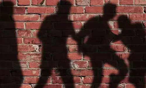 താക്കോല്‍ കൊണ്ടുള്ള കുത്തേറ്റ് കവിളില്‍ ദ്വാരം വീണു; മുന്‍വശത്തെ പല്ലുകള്‍ തകര്‍ന്നു; ദേഹത്തുടനീളം പരിക്ക്: ഇന്‍സ്റ്റഗ്രാം പോസ്റ്റിന്റെ പേരില്‍  രണ്ടാം വര്‍ഷ ബിരുദ വിദ്യാര്‍ഥിയെ ക്രൂരമായി മര്‍ദിച്ച് സീനിയര്‍ വിദ്യാര്‍ഥികള്‍