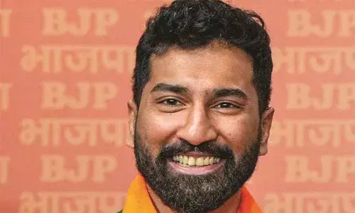 കോണ്‍ഗ്രസ് തകര്‍ന്നടിഞ്ഞു, ഇത് മോദിയുടേയും ബിജെപിയുടേയും വിജയം; സുസ്ഥിര വികസനമാണ് ഡല്‍ഹിയില്‍ വരാന്‍ പോകുന്നതെന്ന് അനില്‍ ആന്റണി