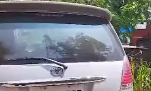 അമിത വേഗതയിലെത്തിയ ഇന്നോവ കാർ സ്കൂട്ടർ യാത്രക്കാരിയെ ഇടിച്ചു തെറിപ്പിച്ചു; കടന്നുകളഞ്ഞു; ക്യാമറ കണ്ണിൽ കുടുങ്ങി; ഡ്രൈവറിനെ അറസ്റ്റ് ചെയ്ത് പോലീസ്