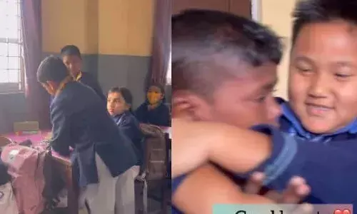 ആരുടെയും കണ്ണ് നിറഞ്ഞ് പോകും ഈ കുരുന്നുകളെ കണ്ടാൽ; കൂട്ടുകാരന് പിക്നിക്കിന് പോകാൻ പണവുമായി കുട്ടികൾ; കണ്ണ് നിറഞ്ഞ കൂട്ടുകാരനെ ചേർത്ത് പിടിച്ച് സഹപാഠികൾ; വൈറലായി വീഡിയോ