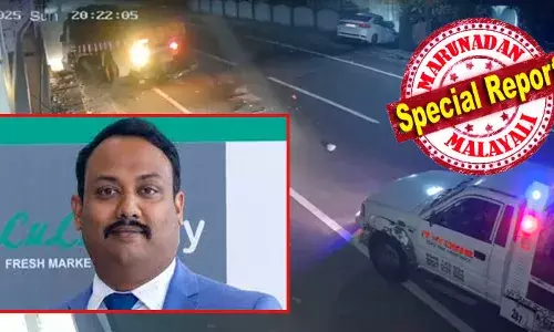 അമിതവേഗതയില്‍ ദിശ തെറ്റി വന്ന കാര്‍ കുമ്പഴ ഗവ സ്‌കൂളിന് സമീപം എതിരെ എത്തിയ ചരക്കുലോറിയിലേക്ക് പാഞ്ഞു കയറി; സിപിഎം നേതാവിന്റെ മകന്റെ മരണം തിരുവനന്തപുരത്തേക്കുള്ള യാത്രയ്ക്കിടെ; ഇരു വാഹനങ്ങളും നേര്‍ക്ക് നേര്‍ ഇടിച്ചു; എയര്‍ബാഗ് പ്രവര്‍ത്തിച്ചിട്ടും ആദര്‍ശിന് രക്ഷയുണ്ടായില്ല; കുമ്പഴയില്‍ സംഭവിച്ചത്