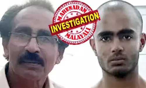 ശരീരത്തിലെ രോമങ്ങളും തലമുടിയും സ്വന്തമായി പൂര്‍ണമായി നീക്കം ചെയ്ത് മുറിയുടെ മൂലയില്‍ കൂട്ടിയിട്ടു; മേശപ്പുറത്ത് കറുപ്പു നിറത്തിലുള്ള വിചിത്രങ്ങളായ പ്രതിമകളും പ്രത്യേകതരം ആയുധങ്ങളും; കിളിയൂരിലേതും സാത്താന്‍ സേവ! ആ അമ്മ പ്രാര്‍ത്ഥിക്കുന്നത് സൈക്കോ മകന്‍ ഇനി പുറത്തിറങ്ങരുത് എന്ന്; ആ അച്ഛനെ മകന്‍ കൊന്നത് നിഗൂഡതകള്‍ പുറത്തറിയാതിരിക്കാന്‍