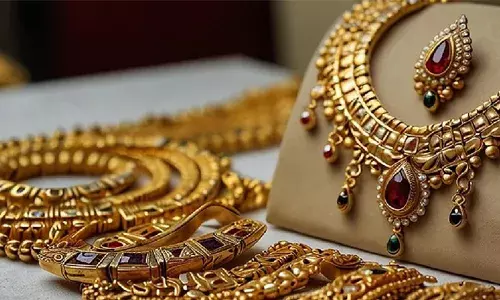 താഴത്തില്ലടാ......! സ്വര്‍ണ വില ഇന്നും സര്‍വകാല റെക്കോഡില്‍; ഒറ്റയടിക്ക് കൂടിയത് 280 രൂപ; ഒരു ഗ്രാം സ്വര്‍ണതത്തിന് 7980 രൂപ