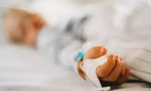 തെരുവ് നായയെ വെടിവെച്ച് മുത്തച്ഛന്‍; ബുള്ളറ്റ് തറച്ച് കയറിയത് അഞ്ച് വയസുകാരനില്‍; ശ്വാസകോശം തുളച്ച് വയറില്‍ കയറിയ നിലയില്‍ ബുള്ളറ്റ്; നാല് മണിക്കൂര്‍ നീണ്ട ശസ്ത്രക്രിയ; കരള്‍, പാന്‍ക്രിയാസ്, ചെറുകുടല്‍ എന്നിവയിലെല്ലാം പരിക്ക്