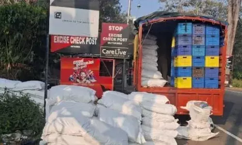 മൈസൂരിൽ നിന്നും പച്ചക്കറി ലോഡ്; ചെക്ക് പോസ്റ്റിൽ എക്സൈസിന്റെ പരിശോധന; പിടിച്ചെടുത്തത് 50 ലക്ഷം രൂപയുടെ നിരോധിത പുകയില ഉത്പന്നങ്ങള്‍