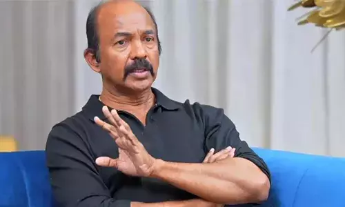 സിനിമയെടുക്കാന്‍ വരുന്ന നിര്‍മ്മാതാക്കള്‍ അത് തുടങ്ങുന്നതിനു മുന്നേ, കണ്ണീച്ചോരയില്ലാത്ത ഇതുപോലുള്ളവരെ പറ്റി ഒരു ചെറിയ അന്വേഷണം നടത്തുന്നത് നല്ലതായിരിക്കും; നഷ്ട സ്വര്‍ഗത്തിലേക്കുള്ള പോക്ക് കുറയ്ക്കാന്‍ സാധിക്കും; വേണു കുന്നപ്പിള്ളി