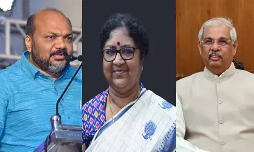 അര്‍ലേക്കറുമായി അനുനയ വഴി! ഗവര്‍ണറുമായി കൂടിക്കാഴ്ച നടത്തി മന്ത്രിമാരായ പി രാജീവും ആര്‍ ബിന്ദുവും; വി.സി നിയമനത്തിലെ അനിശ്ചിതത്വവു ബില്ലുകളും ചര്‍ച്ചയില്‍