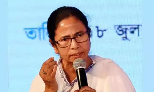 ഡല്‍ഹിയില്‍ ആം ആദ്മിയെ കോണ്‍ഗ്രസ് സഹായിച്ചിട്ടില്ല; ഹരിയാനയില്‍ കോണ്‍ഗ്രസിനെ ആം ആദ്മി സഹായിച്ചിട്ടില്ല; രണ്ട് സംസ്ഥാനത്തും ബിജെപി അധികാരത്തിലെത്തി; എല്ലാവരും ഒരുമിച്ച് നില്‍ക്കണം; ബംഗാളില്‍ ഒറ്റക്ക് പോരാടും; ജയിക്കാന്‍ ഞങ്ങള്‍ ഒറ്റക്ക് മതി; കോണ്‍ഗ്രസുമായി സഖ്യമില്ലെന്ന് മമത