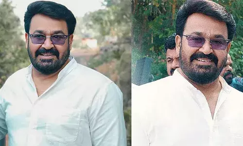 നാടോടിക്കാറ്റിലും വരവേല്‍പ്പിലുമെല്ലാം കണ്ട ലാലേട്ടന്റെ ചിരി വീണ്ടും കാണാന്‍ കഴിഞ്ഞു; ഒരു ചിരിക്കൊണ്ട് സോഷ്യല്‍ മീഡിയയെ ഇളക്കി മറിച്ച് മോഹന്‍ലാല്‍; ചിത്രം വൈറല്‍