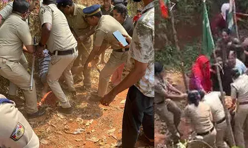 മൊബൈല്‍ ടവര്‍ നിര്‍മാണത്തിനെതിരെ നടത്തിയ പ്രതിഷേധത്തില്‍ സംഘര്‍ഷം; യുവാവ് ആത്മഹത്യക്ക് ശ്രമിച്ചു; യുവാവിനെ തടഞ്ഞ സിഐയുടെ കണ്ണില്‍ പെട്രോള്‍ വീണു; നാടകീയ രംഗങ്ങള്‍