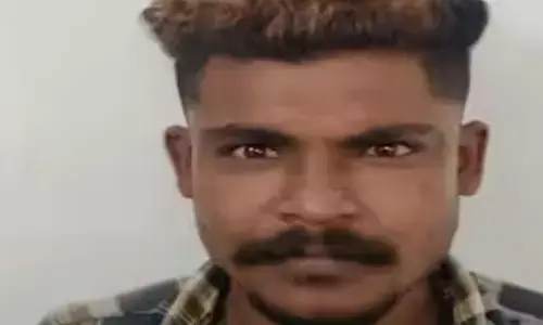 തേങ്ങ മോഷണം സ്ഥിരമാക്കി കള്ളൻ; ആളെ പൊക്കി ചോദിച്ചപ്പോൾ വിരോധം; ഇന്‍റർ ലോക്കുകൊണ്ട് തലക്കടിച്ച് കൊലപ്പെടുത്താൻ ശ്രമം; പ്രതിയെ പോലീസ് അറസ്റ്റ് ചെയ്തു