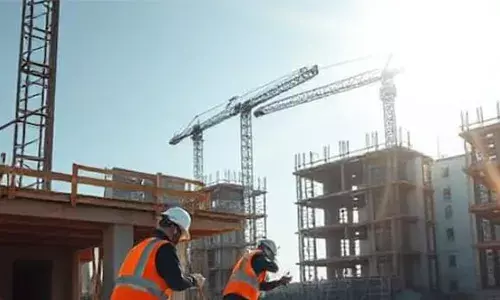 ചൂട് കൂടുന്നു; കേരളത്തില്‍ പുറം ജോലികള്‍ക്കായുള്ള സമയം പുനക്രമീകരിച്ചു; വെയിലത്ത് ജോലി ചെയ്യുന്ന എല്ലാ തൊഴിലാളികള്‍ക്കും ഉച്ചയ്ക്ക് 12 മുതല്‍ 3 വരെ വിശ്രമം അനുവദിക്കാന്‍ നിര്‍ദ്ദേശം