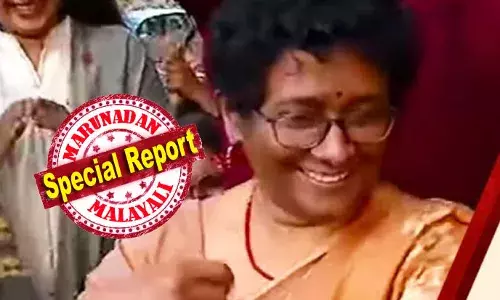 ഏഷ്യാനെറ്റ് ന്യൂസിന്റെ സ്‌കൂള്‍ യുവജനോല്‍സവ റിപ്പോര്‍ട്ടിങ്ങിനായി ചീഫ് സെക്രട്ടറി ഡബിള്‍ ഡക്കര്‍ ബസിനു മുകളില്‍ അപകടകരമായി നൃത്തം ചെയ്തതിനെതിരെ പരാതി; കോടതിയെ വെല്ലുവിളിച്ചെന്ന് ആരോപണം; ബസ് ടോപ്പിലെ നൃത്തം; ചീഫ് സെക്രട്ടറി ശാരദാ മുരളീധരന്‍ കുടുങ്ങുമോ?