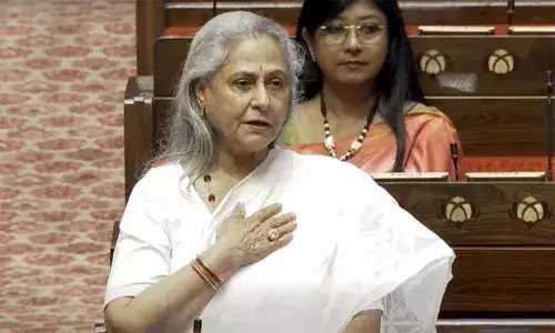 നിങ്ങള്‍ ഈ വ്യവസായത്തെ കൊല്ലുകയാണ്; വിഷയം വളരെ ഗൗരവമായി പരിഗണിക്കണം;  ബോളിവുഡിനോട് കേന്ദ്ര സര്‍ക്കാര്‍ കരുണ കാട്ടണമെന്ന് ജയ ബച്ചന്‍ എം പി