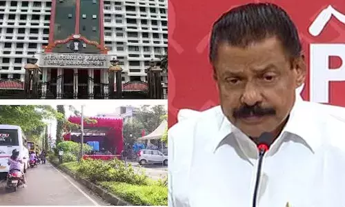 വഞ്ചിയൂരില്‍ റോഡ് അടച്ചുകെട്ടിയുള്ള സിപിഎം സമ്മേളനം; ഹൈക്കോടതിയില്‍  നേരിട്ട് ഹാജരായി എം വി ഗോവിന്ദന്‍; റോഡ് അടച്ചുള്ള പരിപാടികള്‍ ആവര്‍ത്തിക്കാതിരിക്കാന്‍ എന്തൊക്കെ നടപടികള്‍ സ്വീകരിച്ചുവെന്ന് അറിയിക്കാന്‍ പൊലീസിന് നിര്‍ദേശം നല്‍കി കോടതി