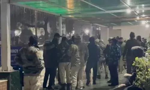 മണിപ്പുരില്‍ സി.ആര്‍.പി.എഫ്. ക്യാംപില്‍ ജവാന്റെ വെടിയേറ്റ് രണ്ട് സഹപ്രവര്‍ത്തകര്‍ കൊല്ലപ്പെട്ടു