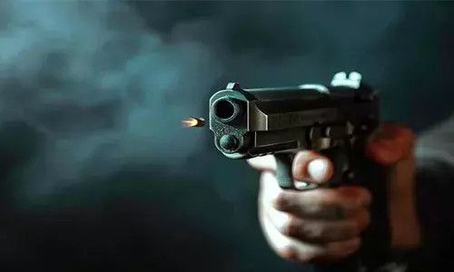 സിആര്‍പിഎഫ് ക്യാമ്പില്‍ വെടിവെപ്പ്; രണ്ട് സഹപ്രവര്‍ത്തകരെ വെടിവെച്ച് കൊലപ്പെടുത്തി ജവാന്‍; പിന്നാലെ സ്വയം വെടിവെച്ച് മരിച്ചു; സംഭവത്തില്‍ എട്ട് പേര്‍ക്ക് പരിക്ക്