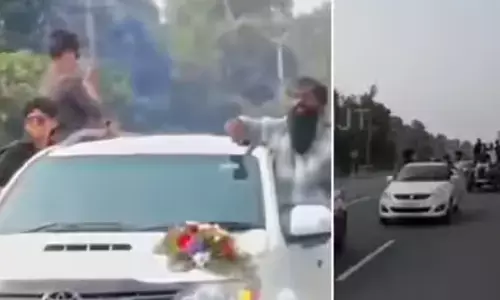 അടങ്ങാത്ത ആവേശം..; കൂട്ടുകാരന്റെ കല്യാണം കളറാക്കാൻ ഫോർച്യുണർ കാർ അടക്കം റോഡിലിറക്കി യുവാക്കളുടെ അഭ്യാസ പ്രകടനം; മലപ്പുറത്ത് ലൈസൻസ് കൂട്ടത്തോടെ സസ്പെൻഡ് ചെയ്ത് എംവിഡി