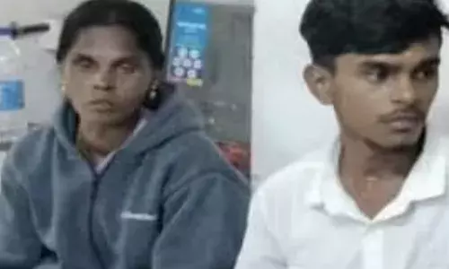 അലമാരയില്‍ സൂക്ഷിച്ചിരുന്ന സ്വർണം ഒന്നും കാണാനില്ല; അയൽവാസിയുടെ പെരുമാറ്റത്തിൽ സംശയം; പോലീസിൽ പരാതി നൽകി; അന്വേഷണത്തിൽ പൊക്കി; സ്വര്‍ണം കവര്‍ന്ന കേസിൽ അമ്മയും മകനും പിടിയിൽ