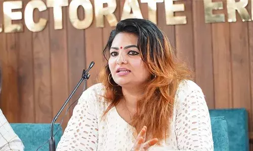 വിഴുപ്പലക്കാതെ സിനിമാ മേഖലയിലെ പ്രശ്നങ്ങള്‍ പരിഹരിക്കുകയാണ് വേണ്ടത്; സിനിമയുടെ ഉയര്‍ന്ന ബജറ്റിനെ കുറിച്ച് നിര്‍മ്മാതാക്കളുടെ സംഘടനയുടെ വൈസ് പ്രസിഡന്റ് ആവലാതിപ്പെടുമ്പോള്‍ സംഘടനയുടെ പ്രസിഡന്റ് തന്നെ ഒരു ബിഗ് ബജറ്റ് സിനിമയുടെ പണിപ്പുരയില്‍ ആണ്; ഒരു താരത്തിന്റെ പ്രതിഫലം നിശ്ചയിക്കുന്നത് ആ വ്യക്തി തന്നെ; സാന്ദ്ര തോമസ്