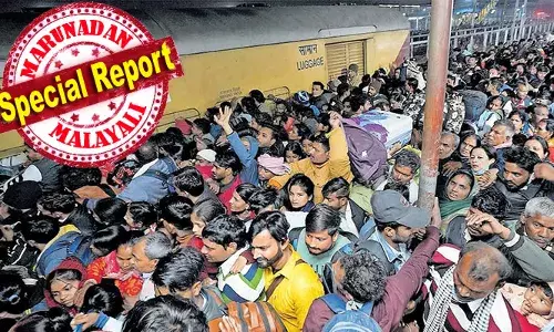 തിക്കിലും തിരക്കിലും പെട്ട് മരിച്ചവരുടെ എണ്ണം 18 ആയി; മരിച്ചവരില്‍ നാല് കുട്ടികളും 11 സ്ത്രീകളും; സംഭവത്തില്‍ 50ലധികം പേര്‍ക്ക് പരിക്ക്; മരണ നിരക്ക് കൂടാന്‍ സാധ്യത; അപകടത്തില്‍ വ്യക്തത വരുത്താതെ റെയില്‍വേ അധികൃതര്‍; ഡല്‍ഹി അപകടത്തിന്റെ ബാക്കി പത്രമായി ചിതറിക്കിടക്കുന്ന വസ്ത്രങ്ങളും സാധനങ്ങളും