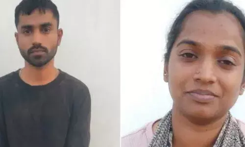 ബാംഗ്ലൂരുവിൽ നിന്ന് ടൂറിസ്റ്റ് ബസ്സിൽ സുഖയാത്രയ്ക്ക് ശേഷം മടങ്ങിയെത്തി; രഹസ്യ വിവരത്തിനെ തുടർന്ന് പരിശോധന; ലഹരി ശേഖരവുമായി രണ്ടുപേർ പിടിയിൽ; കൈയ്യോടെ പൊക്കി പോലീസ്