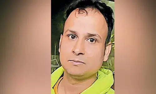 ഒരാള്‍ക്കുമേല്‍ മറ്റൊരാളായി ആളുകള്‍ തുടരെ തുടരെ വീണു; തിക്കിലും തിരക്കിലും കുടുങ്ങിയ ഏഴു വയസ്സുകാരിയുടെ തലയില്‍ ആണി തുളച്ചു കയറി: മകളുടെ ജീവനെടുത്ത ദാരുണ സംഭവം വിവരിച്ച് പിതാവ്