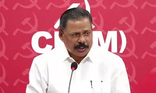 തരൂരിന്റെ ലേഖനത്തിലെ വസ്തുതയെ പരിഹസിക്കാന്‍ കോണ്‍ഗ്രസ് ശ്രമിക്കുന്നു; ആക്രമിക്കുന്നത് എഴുതിയ ആളെ;  വ്യവസായ രംഗത്തെ മാറ്റം ആഘോഷിക്കപ്പെടേണ്ടതാണെന്ന് എം വി ഗോവിന്ദന്‍