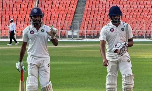 വന്‍മതിലായി മുഹമ്മദ് അസ്ഹറുദ്ദീന്‍; പുറത്താകാതെ 149 റണ്‍സ്; സല്‍മാന്‍ നിസാറിനൊപ്പം സെഞ്ചുറി കൂട്ടുകെട്ടും; രഞ്ജി ട്രോഫി സെമിയില്‍ 400 കടന്ന് കേരളം; ഒന്നാം ഇന്നിംഗ്‌സ് ലീഡ് ലക്ഷ്യമിട്ട് സച്ചിനും സംഘവും; ഗുജറാത്തിന് കനത്ത വെല്ലുവിളി