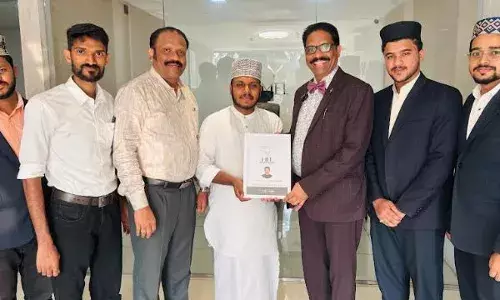 മെല്‍ ഓണ്‍ലൈന്‍ മദ്രസക്ക് വിജയമന്ത്രങ്ങള്‍ സമ്മാനിച്ചു