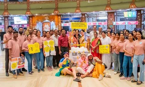 ഹാസ്യ കലാരൂപമായ ഹോസ്പിറ്റല് ക്ലൗണിങ് അമൃത ആശുപത്രിയില് അവതരിപ്പിച്ചു ഹാസ്യ കലാരൂപമായ ഹോസ്പിറ്റല് ക്ലൗണിങ് അമൃത ആശുപത്രിയില് അവതരിപ്പിച്ചു