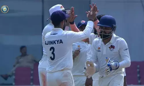 മുന്‍ രഞ്ജി ചാമ്പ്യന്‍മാര്‍ക്കെതിരെ പിടിമുറുക്കി വിദര്‍ഭ; രണ്ടാം ഇന്നിങ്‌സില്‍ മുംബൈ നാല് വിക്കറ്റിന് 147 റണ്‍സ്; വിദര്‍ഭയ്ക്ക് 260 റണ്‍സ് ലീഡ്