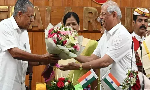 യുജിസി കരട് ഭേദഗതിക്ക് എതിരായ കണ്‍വെന്‍ഷന്‍ എന്ന സര്‍ക്കുലര്‍; അമര്‍ഷം പ്രകടിപ്പിച്ച് ഗവര്‍ണര്‍; മുഖ്യമന്ത്രിയെ നേരിട്ട് വിളിച്ചതോടെ സര്‍ക്കുലര്‍ തിരുത്തി സര്‍ക്കാര്‍;  രാജേന്ദ്ര ആര്‍ലേക്കറുമായി ഏറ്റുമുട്ടലിനില്ല