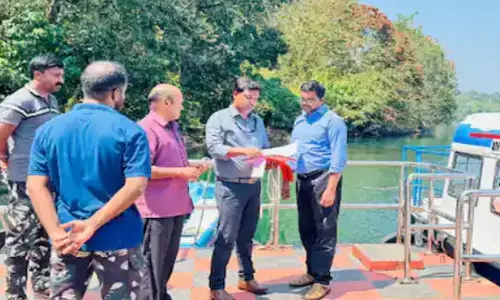 ജലയാത്ര സുരക്ഷിതമാക്കണം; ബോട്ടുകളിൽ മിന്നൽ പരിശോധന; നിയമലംഘനം നടത്തിയ യാനങ്ങൾക്ക്‌ പിഴ ചുമത്തി; പരിശോധന തുടരുമെന്നും അധികൃതർ