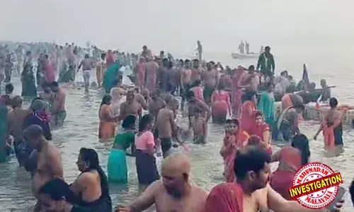 മഹാ കുംഭമേളയില്‍ കുളിക്കുന്ന സ്ത്രീകളുടെ വീഡിയോ ചിത്രീകരിച്ച് വില്‍പനയ്ക്ക്;  103 സോഷ്യല്‍ മീഡിയ പ്രൊഫൈലുകള്‍ തിരിച്ചറിഞ്ഞു; കൂടുതല്‍ അക്കൗണ്ട് ഉടമകളെ കണ്ടെത്താന്‍  മെറ്റയുടെ സഹായം തേടി പോലീസ്