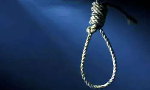 വടകരയില്‍ എട്ടാം ക്ലാസ് വിദ്യാര്‍ത്ഥിനിയെ തൂങ്ങി മരിച്ച നിലയില്‍ കണ്ടെത്തി; മരണകാരണം തേടി പോലിസ്