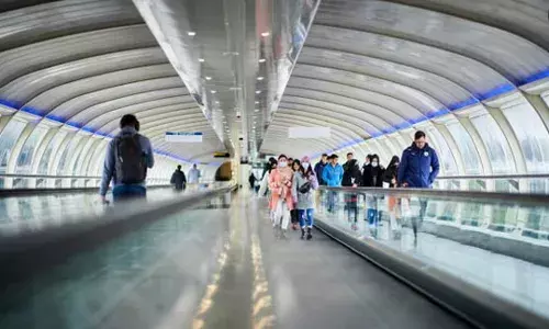 മാഞ്ചസ്റ്ററില്‍ എയര്‍പോര്‍ട്ടില്‍ ദുരൂഹമായി പെരുമാറിയതിന് കസ്റ്റഡിയിലെടുത്ത യുവാവ് മരിച്ചു; അന്വേഷണം പ്രഖ്യാപിച്ച് സര്‍ക്കാര്‍