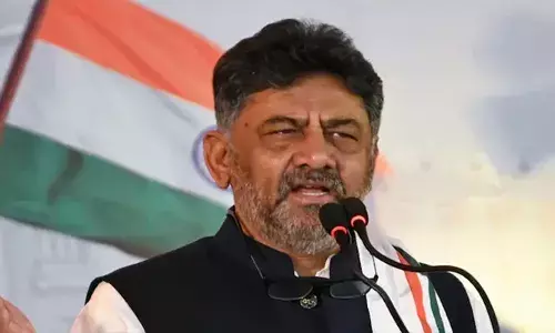 ഗതാഗത കുരുക്കില്‍ വലഞ്ഞ് ബംഗളൂരു നഗരം;  രണ്ടോ മൂന്നോ വര്‍ഷം കൊണ്ട് ബെംഗളൂരുവിനെ മാറ്റാന്‍ ദൈവത്തിനും കഴിയില്ലെന്ന് ഡികെ ശിവകുമാര്‍; ഉപമുഖ്യമന്ത്രിയുടെ പരാമര്‍ശത്തെ ചൊല്ലി വിവാദം