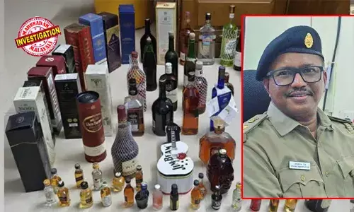 75 ലക്ഷം രൂപ തട്ടിയെടുത്തത് തിരികെ ചോദിച്ചപ്പോള്‍ പണി തരുമെന്ന് ഭീഷണി; ഇനി വീട്ടില്‍ വന്നാല്‍ നായയെ അഴിച്ചു വിടും എന്നും തന്നെയും അമ്മയെയും കള്ളക്കേസില്‍ കുടുക്കുമെന്നും വിരട്ടി; എറണാകുളം ആര്‍ ടി ഒ ജെര്‍സന് എതിരെ പുതിയ പരാതി; എന്തുചെയ്യാനും പണവും മദ്യവും ചോദിക്കുന്ന ജെര്‍സന്‍ കൈക്കൂലിയുടെ രാജാവ്