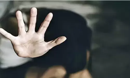 പല സമയങ്ങളിലായി ഉപദ്രവം; മോശമായി പെരുമാറി; തിരുവനന്തപുരത്ത് പ്രായപൂർത്തിയാകാത്ത പെൺകുട്ടിയെ പീഡിപ്പിച്ചു; അമ്മയുടെ സുഹൃത്ത് ഉൾപ്പടെ ആറ് പേർക്കെതിരെ കേസെടുത്തു