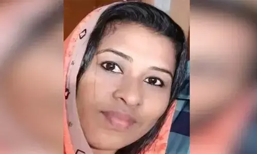 നിയന്ത്രണം വിട്ട സ്‌കൂട്ടര്‍ കാറിലിടിച്ച് അപകടം; ഡിവൈഎഫ്‌ഐ പ്രവര്‍ത്തക മരിച്ചു