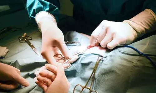 ഗര്‍ഭപാത്രത്തില്‍ സര്‍ജിക്കല്‍ മോപ്പ് മറന്നുവെച്ച സംഭവം; ഡോക്ടറുടെ വാദം അംഗീകരിക്കാതെ കോടതി; ചികിത്സാ പിഴവിന് മൂന്ന് ലക്ഷം രൂപ പിഴയും കോടതി ചെലവും മറ്റുമായി പതിനയ്യായിരം രൂപയും പിഴയിട്ട് കോടതി