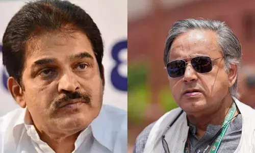 കേരളത്തില്‍ വീണ്ടും രാജദാസന്മാര്‍ 3.0 യുമായി ഇറങ്ങിയിട്ടുണ്ട്; വിദൂഷകരെ പോലെ രാജാവിനെ തൃപ്തിപ്പെടുത്താന്‍ പലതും ചെയ്യും; തരൂരിനെ പരോക്ഷമായി വിമര്‍ശിച്ച് കെ സി വേണുഗോപാല്‍