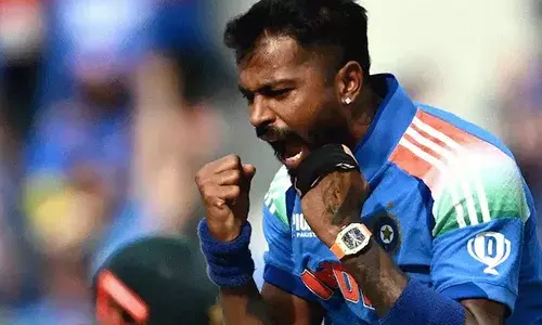 ബാബറിനെ പുറത്താക്കിയ ആഘോഷത്തിനിടെ ശ്രദ്ധിച്ചത് കൈയിലേക്ക്; ഹാര്‍ദിക് ഉപയോഗിച്ച വാച്ചിന്റെ വില കേട്ട് ആരാധകര്‍ക്ക് ഞെട്ടല്‍; ലോകത്തിലെ ഏറ്റവും ഭാരം കുറഞ്ഞ വാച്ചിന്റെ ഭാരം 20ഗ്രാം; വാച്ചിന്റെ പ്രത്യേകതകള്‍ ഇങ്ങനെ