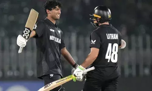 ബംഗ്ലാദേശിനെതിരെ അഞ്ച് വിക്കറ്റ് ജയം സ്വന്തമാക്കി കിവീസ്; ഇന്ത്യക്കൊപ്പം സെമിയില്‍; നിലവിലെ ചാമ്പ്യന്‍മാരായ പാകിസ്ഥാന്‍ ചാമ്പ്യന്‍സ് ട്രോഫിയില്‍ നിന്ന് പുറത്ത്