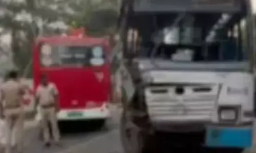 വിഴിഞ്ഞത്ത് എതിർ ദിശകളിൽ വന്ന കെ-സ്വിഫ്റ്റും കെഎസ്ആർടിസിയും തമ്മിൽ കൂട്ടിയിടിച്ച് വൻ അപകടം; ഇടി ശബ്ദത്തിൽ നാട്ടുകാർ ഓടിയെത്തി; നിരവധിപേർക്ക് പരിക്ക്; ആശുപത്രിയിലേക്ക് മാറ്റി